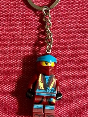 LEGO NINJAGO Legacy "Nya Key Chain" 853894 WITH TAG.
